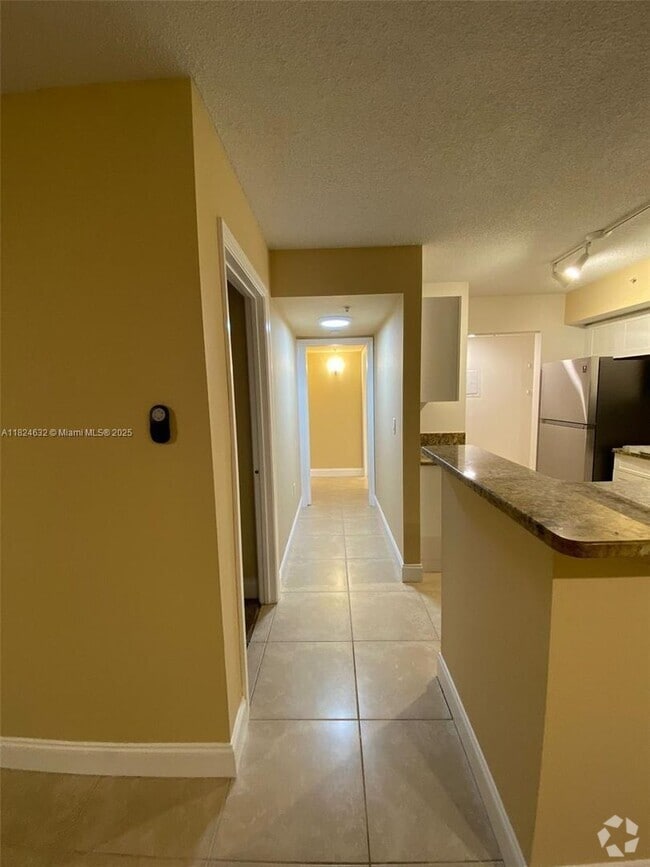 Building Photo - 4824 N State Rd 7 Rental