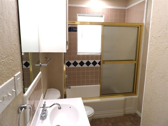 Photo - 207 NW 13th St Unit A