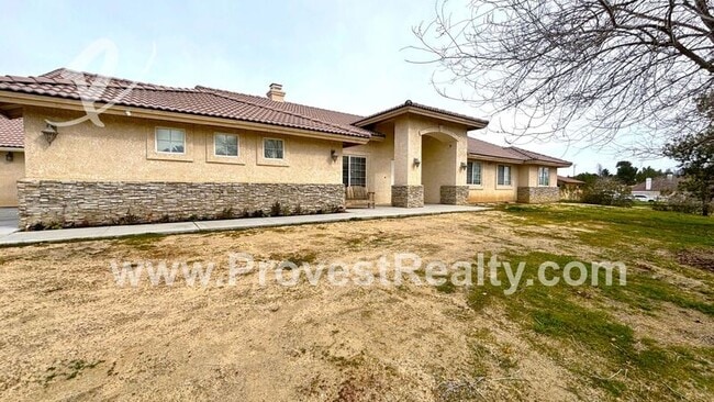 Building Photo - 14871 Apple Valley Rd