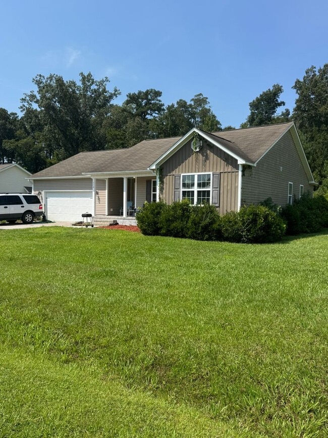 110 Hidden Hollow Dr