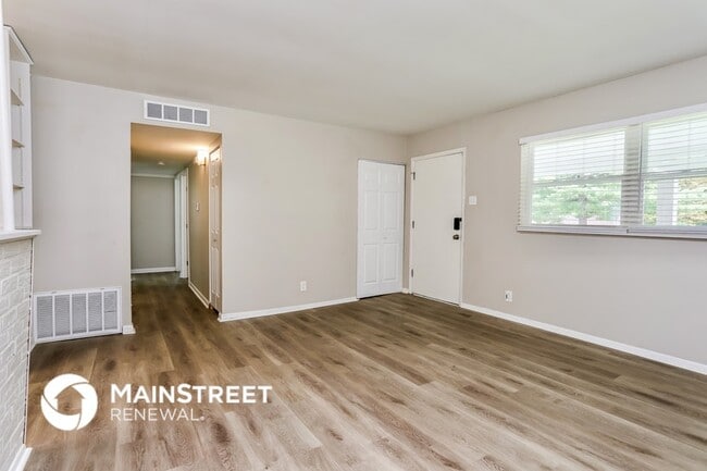 Photo - 243 Howard Dr