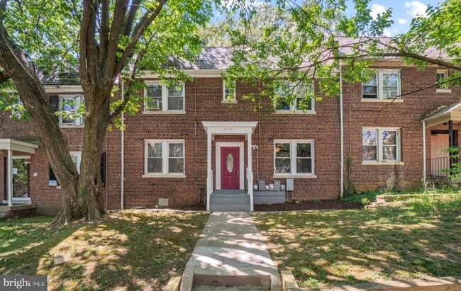 Building Photo - 217 Adams St NE Unit 2 Rental