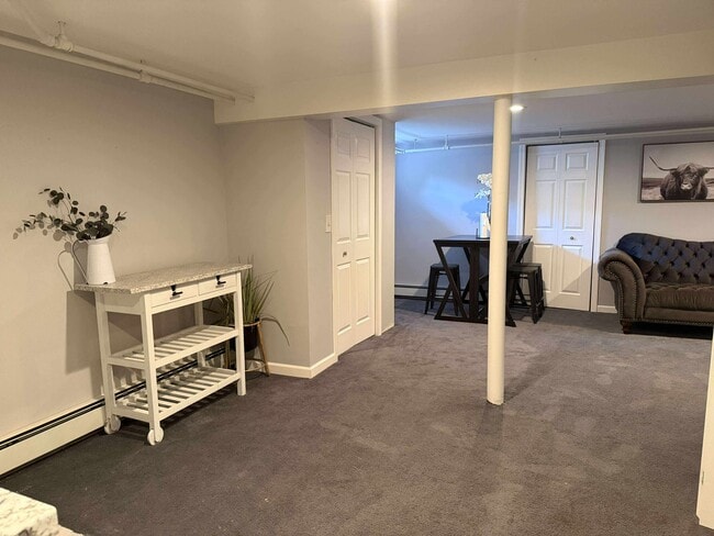 Building Photo - 265 Dunbar Hill Rd