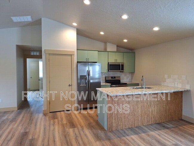 Photo - 702 Smith Ave Unit 1