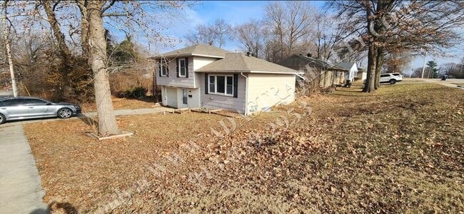 Photo - Beautiful House in South KC-Available NOW!!