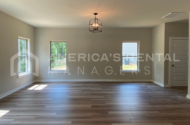 1385 Brookhaven Dr