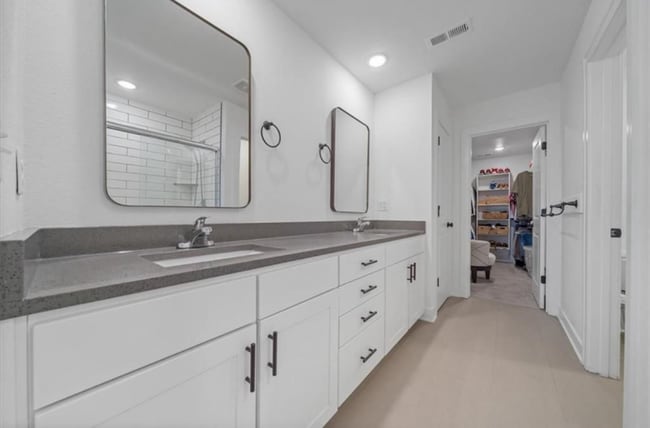 7377 Grand Slam St
