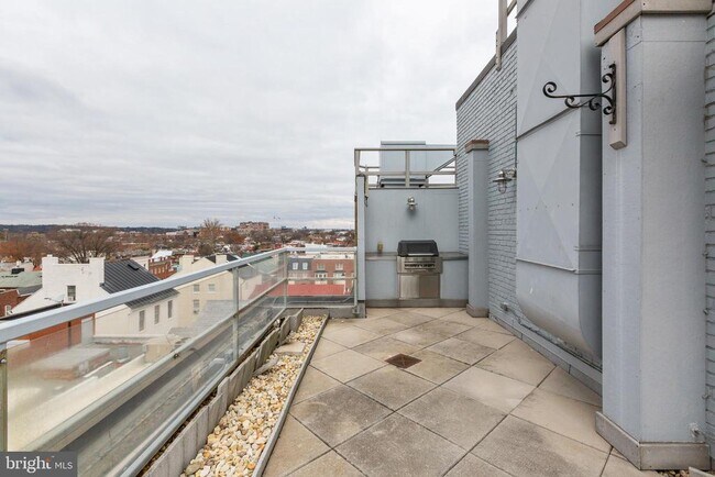 Photo - 815 King St Unit 5E