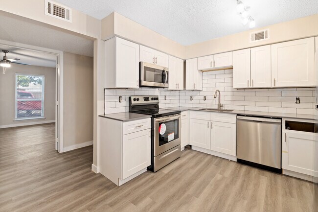 Photo - Tides at Royal Lane South