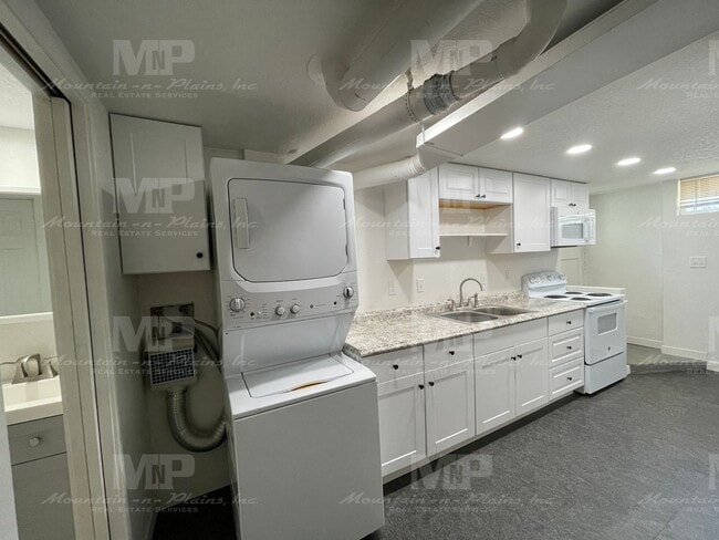 Photo - 610 S Loomis Ave