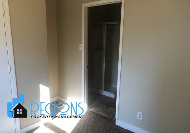 Photo - 1219 N Oak St Unit 2