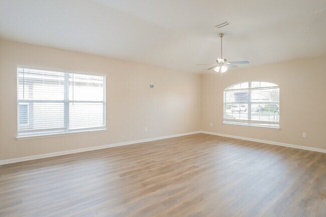 1728 Windover Pl