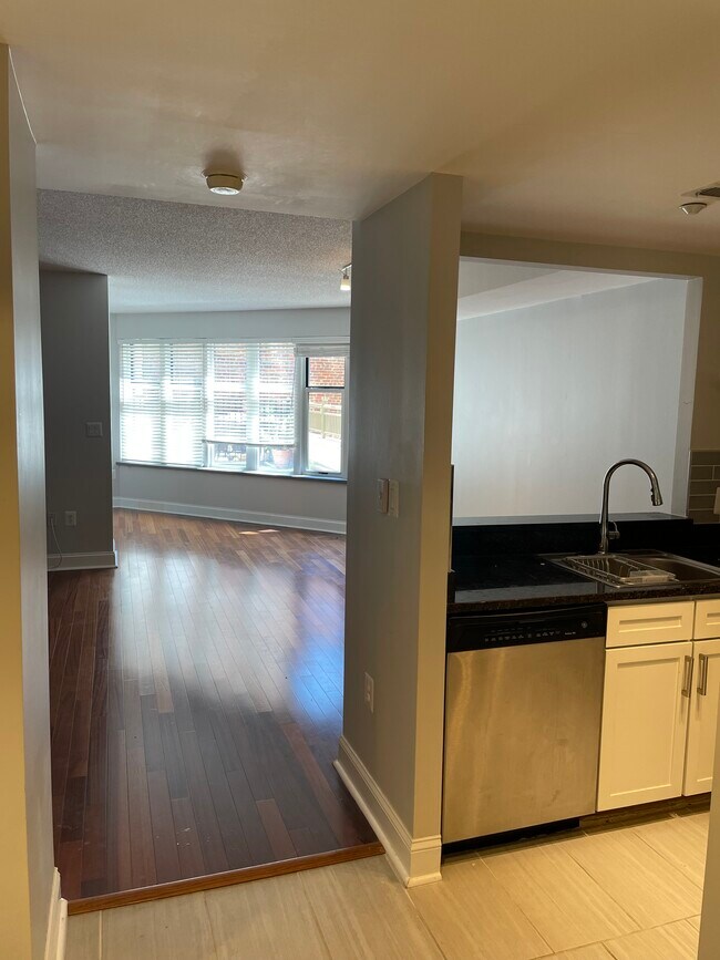 Photo - 1150 K St NW Unidad 311