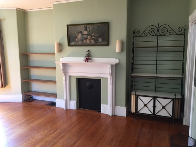 Building Photo - 429 Marlborough St Unit 3B Rental