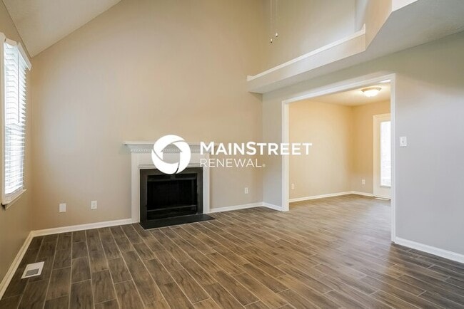 Photo - 3 Bedroom Pet-Friendly Home in Raleigh, NC with Main Street Renewal