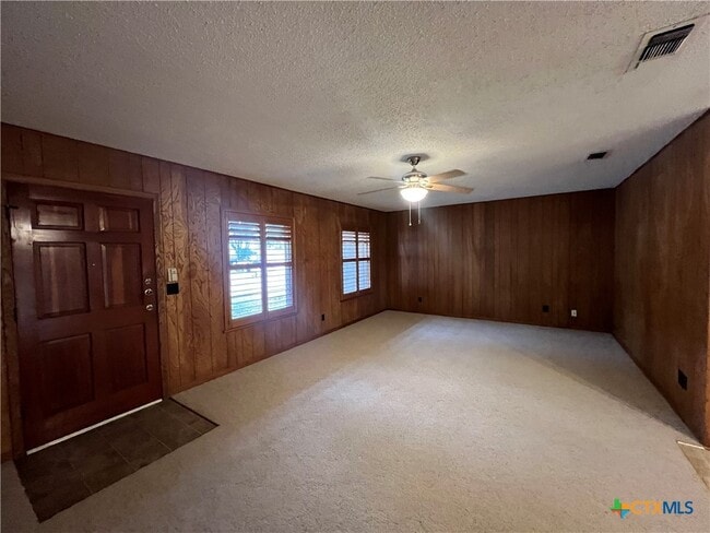 Photo - 801 Timber Dr