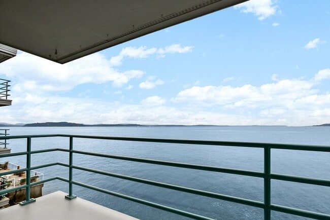 Building Photo - Stunning ALKI WATERFRONT Condo Overlooking Majestic Puget Sound! Unit B