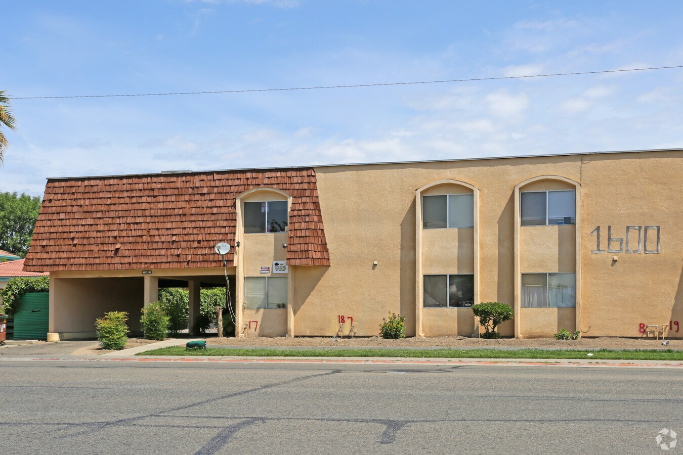 Visalia Gardens Apartments - Visalia Gardens Apartments