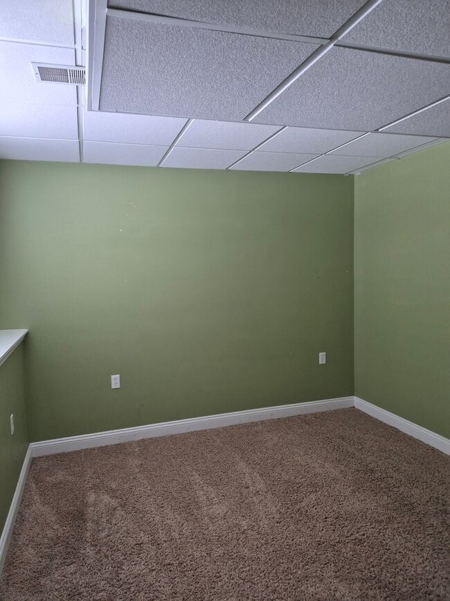 Photo - 79 Rogue River View Dr NE