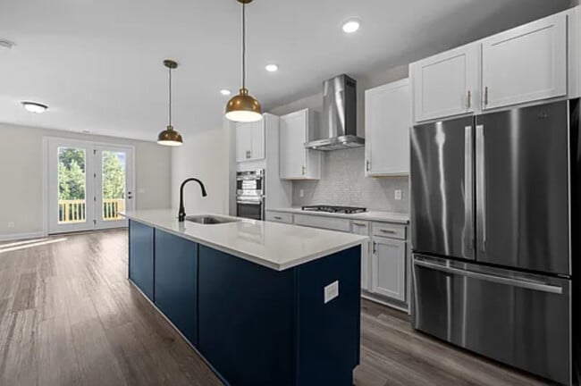 Photo - 1975 Fahey Dr