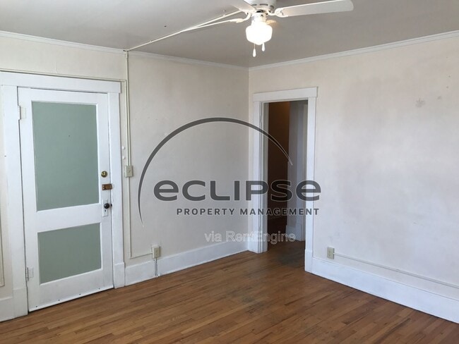 Photo - 711 2nd St Unidad 2