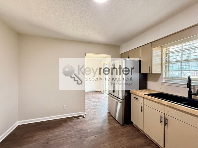 Photo - 8225 Cavan Cir