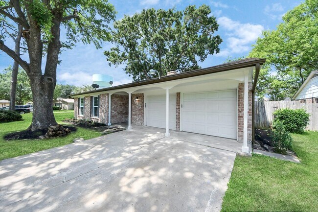 Photo - 10602 Raydell Dr