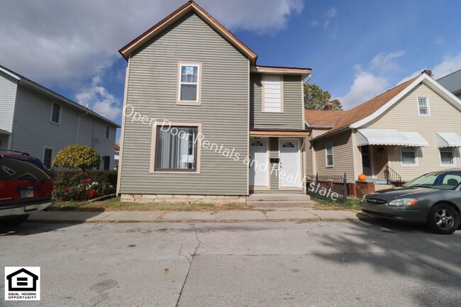 Building Photo - 506 5th St Unit 506 1/2 5th St