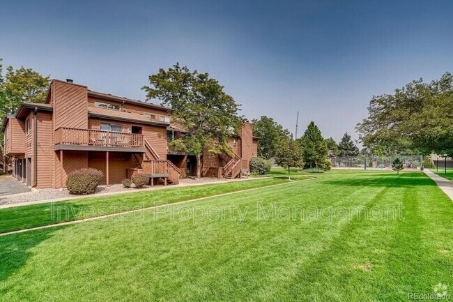 Building Photo - 540 S Forest St Unit Apt 5-101
