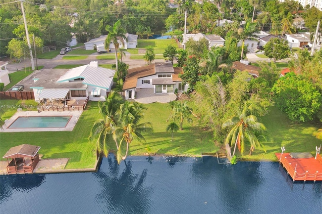 Photo - 2530 NE 199th St