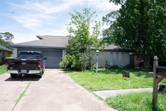 Building Photo - 12314 River Trail Dr Rental