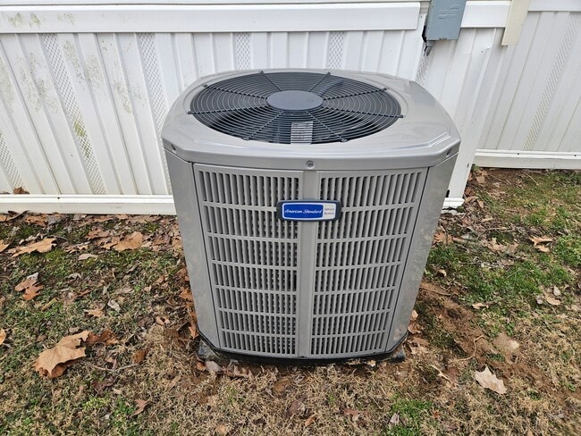 Photo - 64 Lynnwood Cir