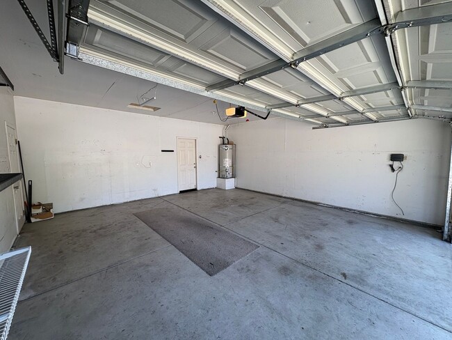 2643 W Oakridge Ave