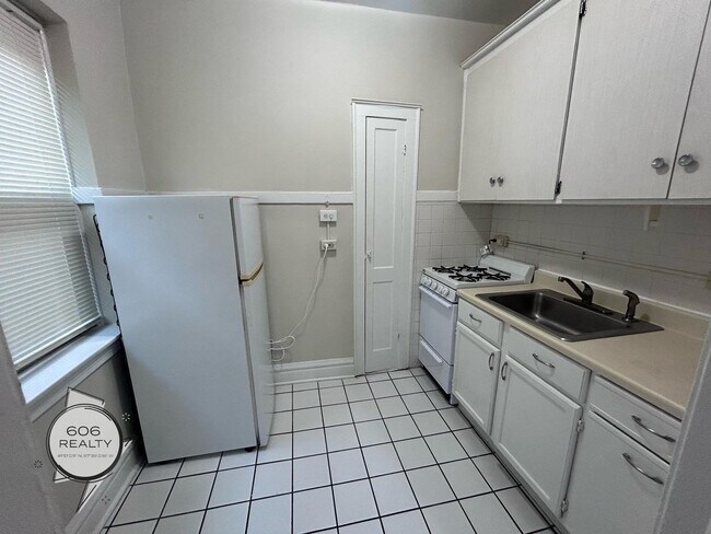 Photo - 3120 S Oak Park Ave Unit 105