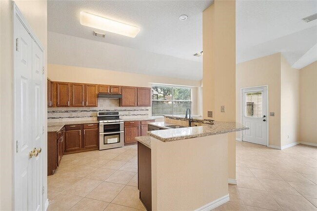 Photo - 18423 Cobblestone Dr