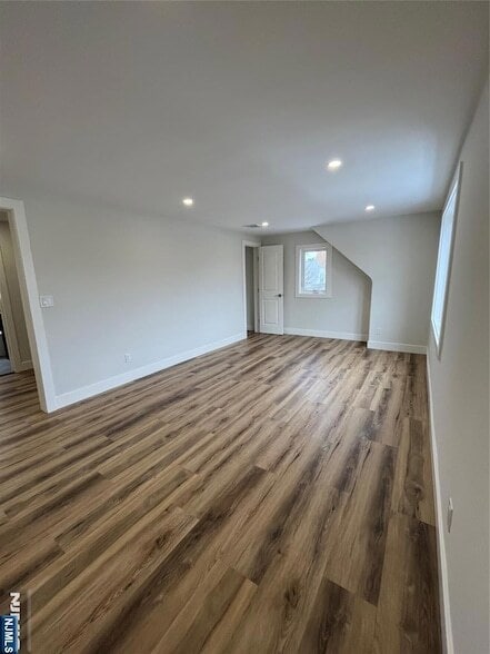 Photo - 17 Market St Unit 2