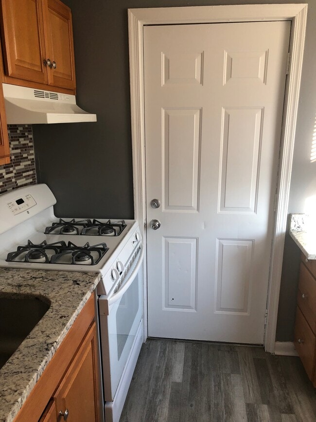 Photo - 4101 Fernhill Ave Unit 2W