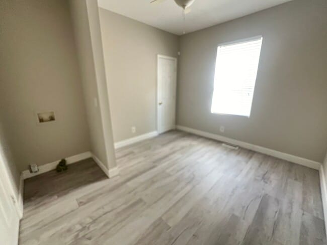 Photo - 2 Bedroom 1 Bath Apartment - Downtown Charleston