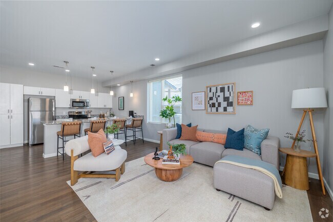 1BR, 1BA - 755SF - Living Area