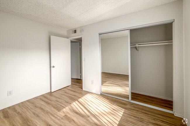 2BR, 2BA - 950SF - Second Bedroom