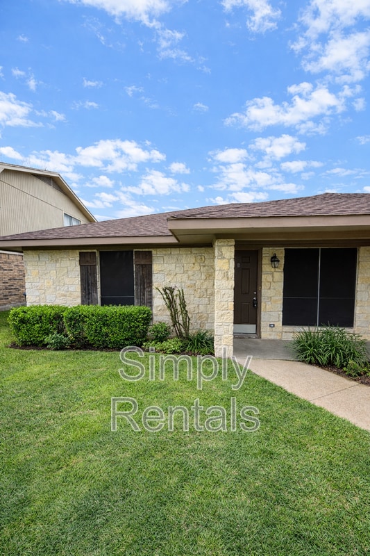 Building Photo - Stanford St 3102 - B