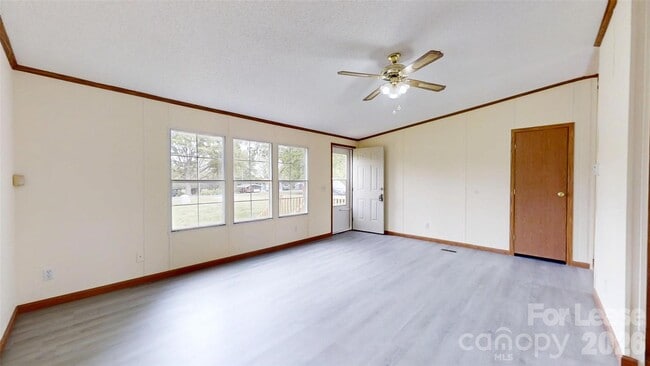 Photo - 7141 Lingerfelt Rd