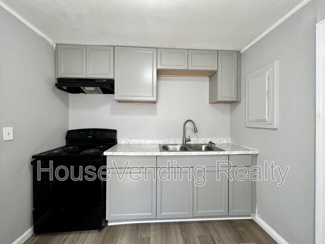 Photo - 310 Norris Ave