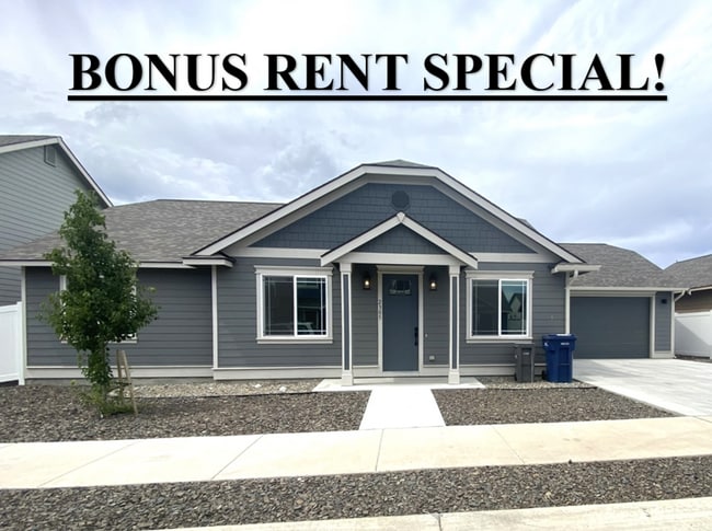BONUS RENT SPECIAL! Exceptional 3 Bed, 2 B... - BONUS RENT SPECIAL! Exceptional 3 Bed, 2 B... Casa