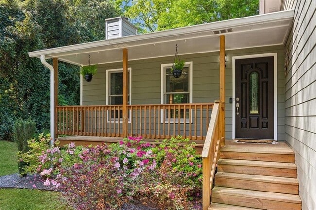 Photo - 355 Cross Creek Pl