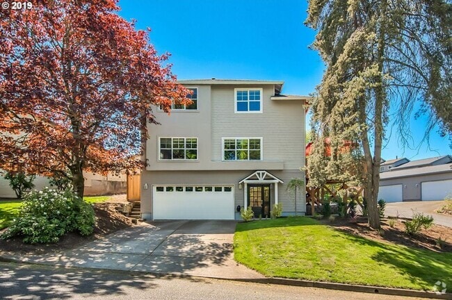 Building Photo - Bright and Airy 3 Bed, 2.5 Bath Stunning H... Rental