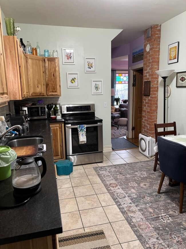 Photo - 421 W Lamme St Unit A