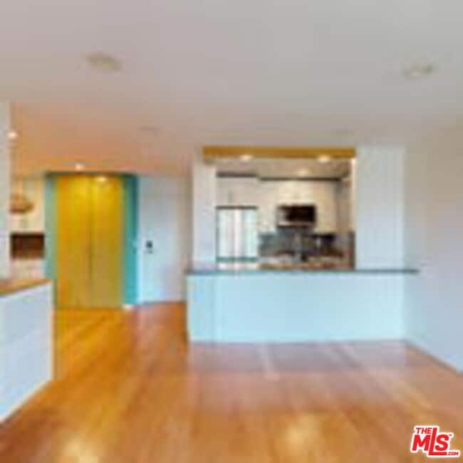 Building Photo - 8740 Tuscany Ave Unit 306