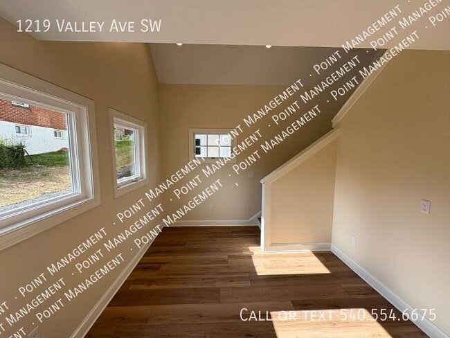 Photo - 1219 Valley Ave SW