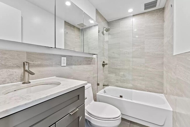 Photo - 195 Prospect Park W